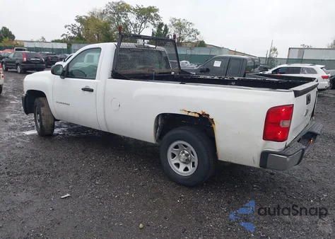 2010 Chevrolet Silverado 1500 Work Truck z USA, uszkodzony, nr VIN 1GCPKPE02AZ200658